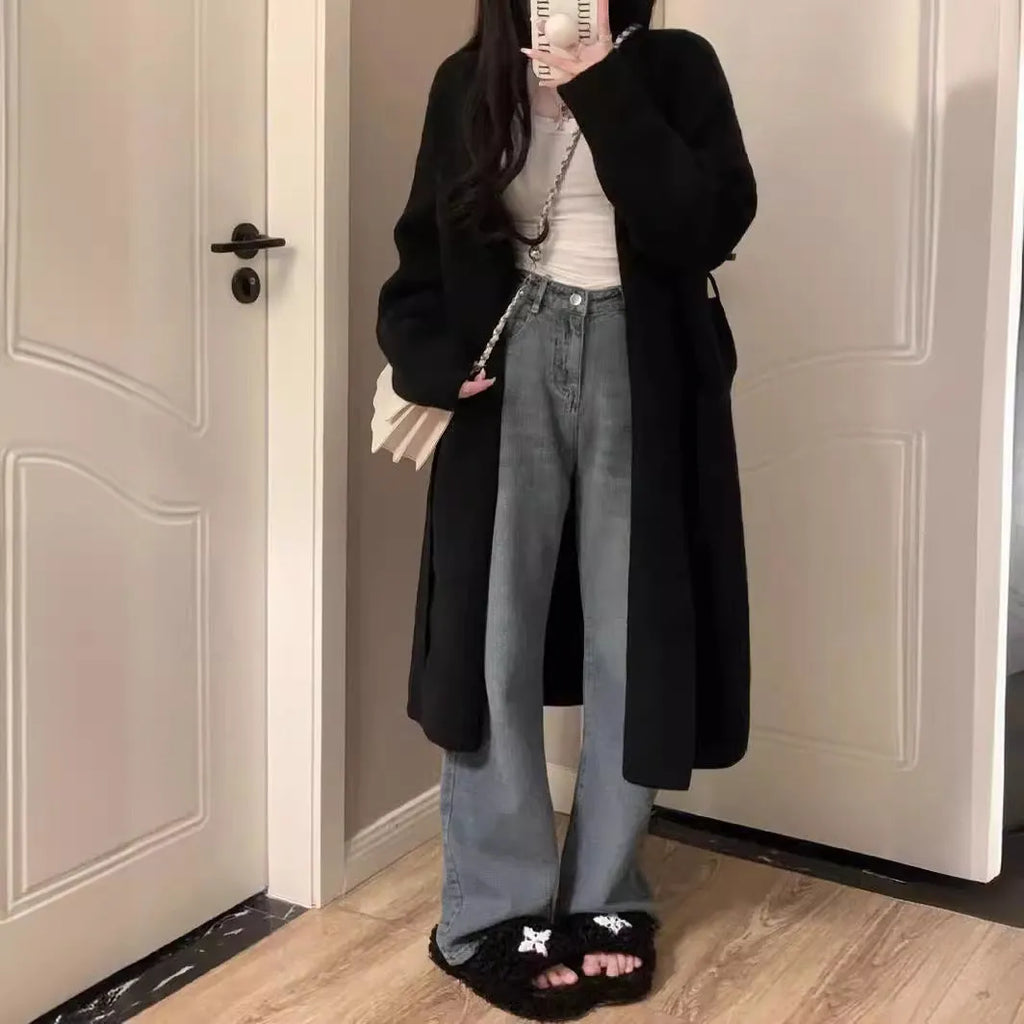 Women's V-neck knitted cardigan in mid-length style with long sleeves and loose fit