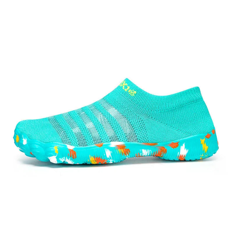 Men's Flyknit water shoes in camouflage colour with rubber sole and lace-up closure