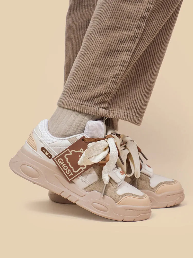 White women's lace-up sports casual board shoes with thick composite sole and cloth lining