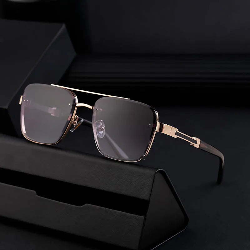 Men's vintage sunglasses with UV400 lenses in a gold gradient blue colourway on a PC frame.
