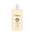 Pet shampoo bottle for cats and dogs in 100ml and 300ml sizes with mild cleaning formula