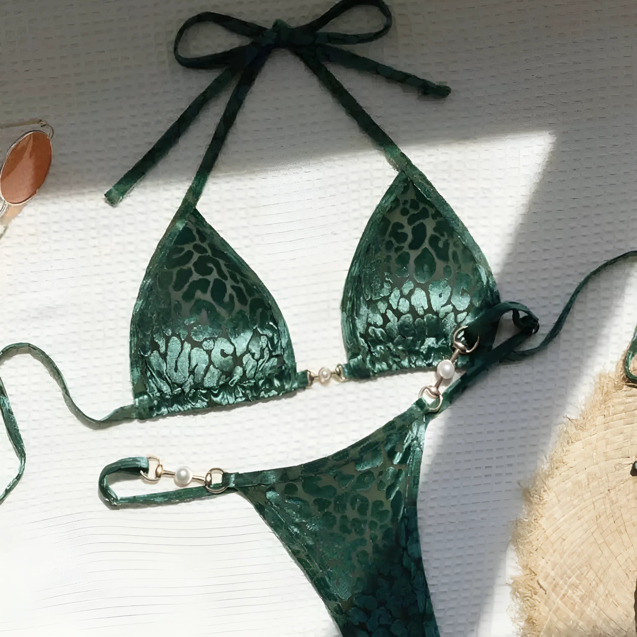 Women's polyester spandex swimwear bikini set with T-shaped pearl leopard pattern in multiple colour options