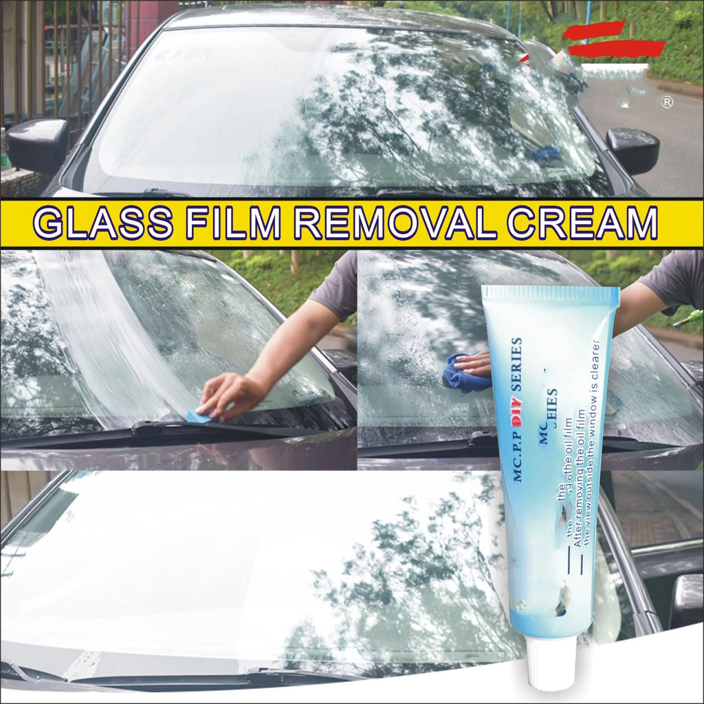15ml bottle of automotive glass rainproof anti-fog treatment in white English packaging.