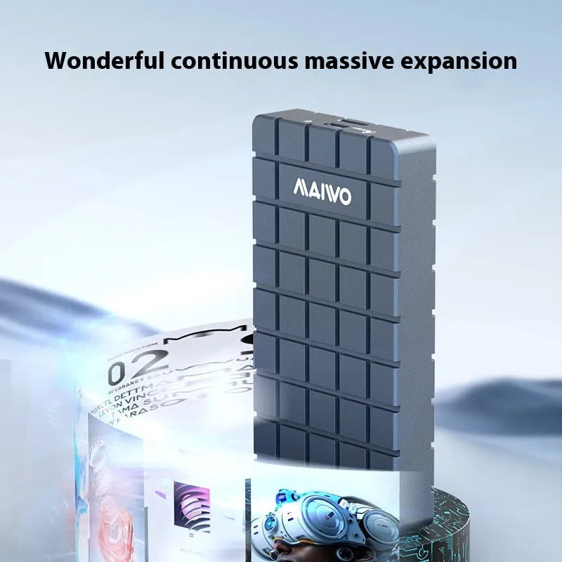 Aluminium USB4 hard disk box for M.2 NVMe SSDs with Lightning compatibility