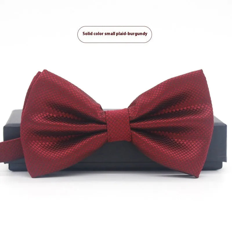 Flat head style bow tie in small plaid pattern measuring 12x6cm for formal wedding and business wear