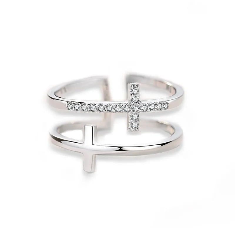 Geometric adjustable copper ring for women with inlaid zircon stones in gold colour.