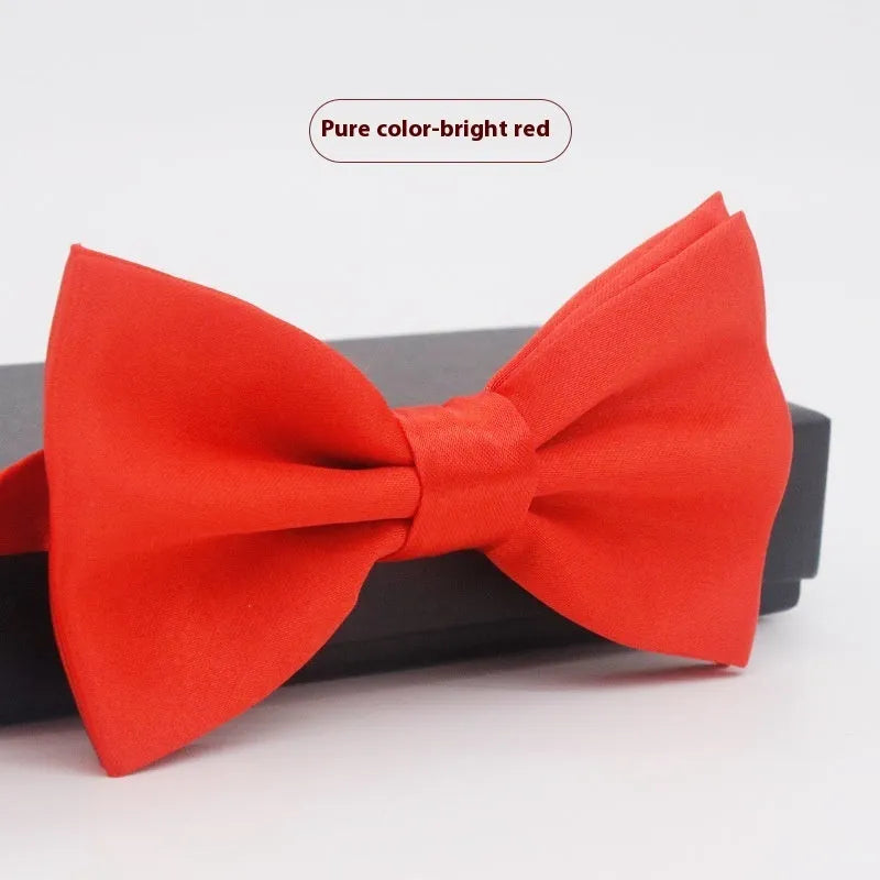 Flat head style bow tie in small plaid pattern measuring 12x6cm for formal wedding and business wear