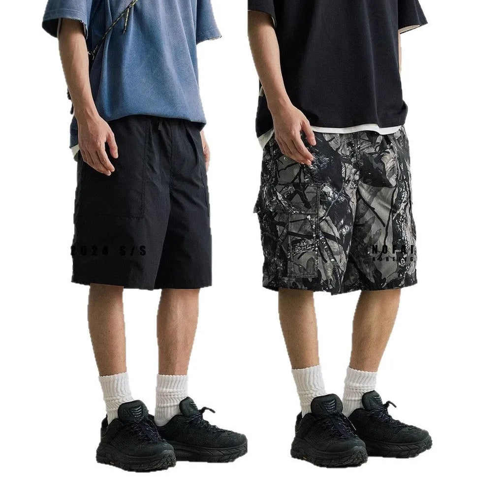 Loose straight-leg denim shorts with micro-elastic waistband in black and army green colour options
