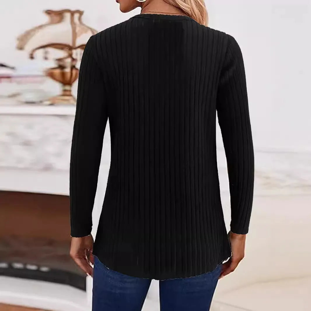 Casual solid colour button sweater knitted in polyester fabric with regular sleeves