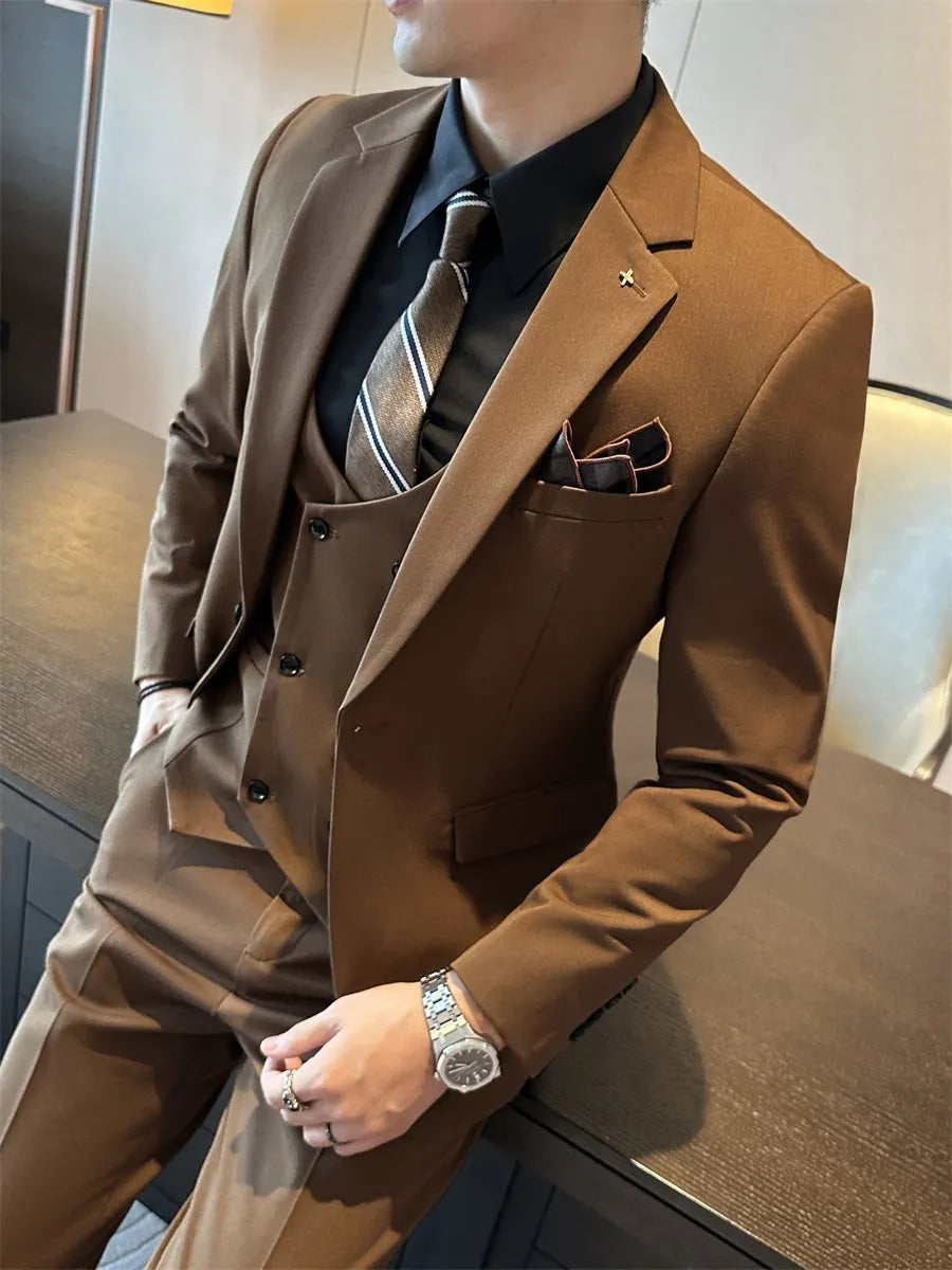 Men's slim fit business suit in dark green, available in sizes M through to 7XL