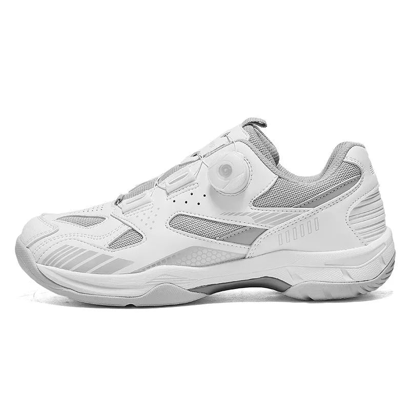 Casual unisex sneakers with round toe and flat heel in multiple colour options