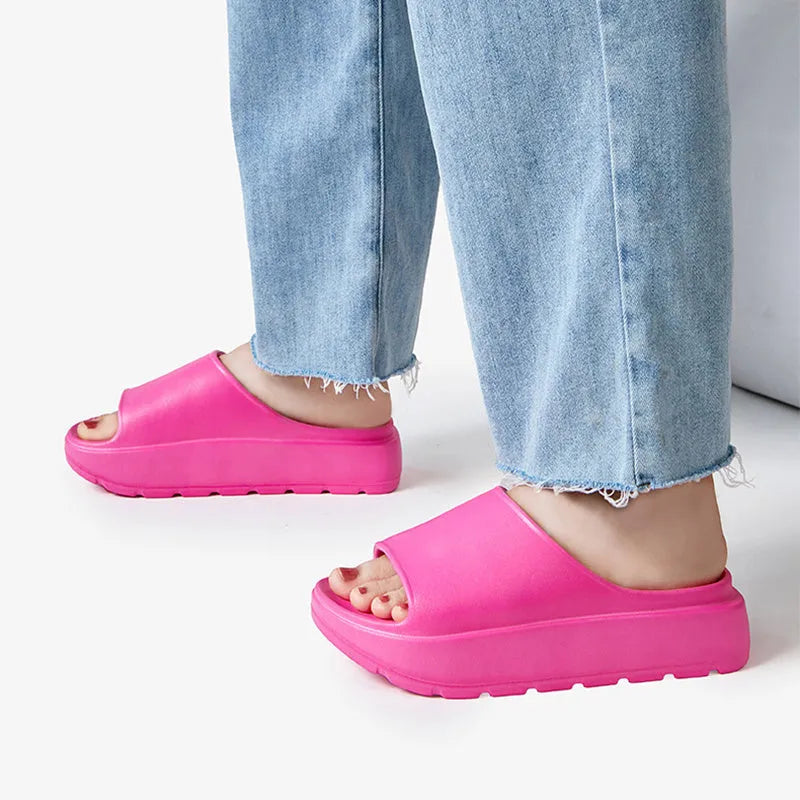 Women's thick-soled fish mouth beach slippers in beige with EVA injection moulded construction