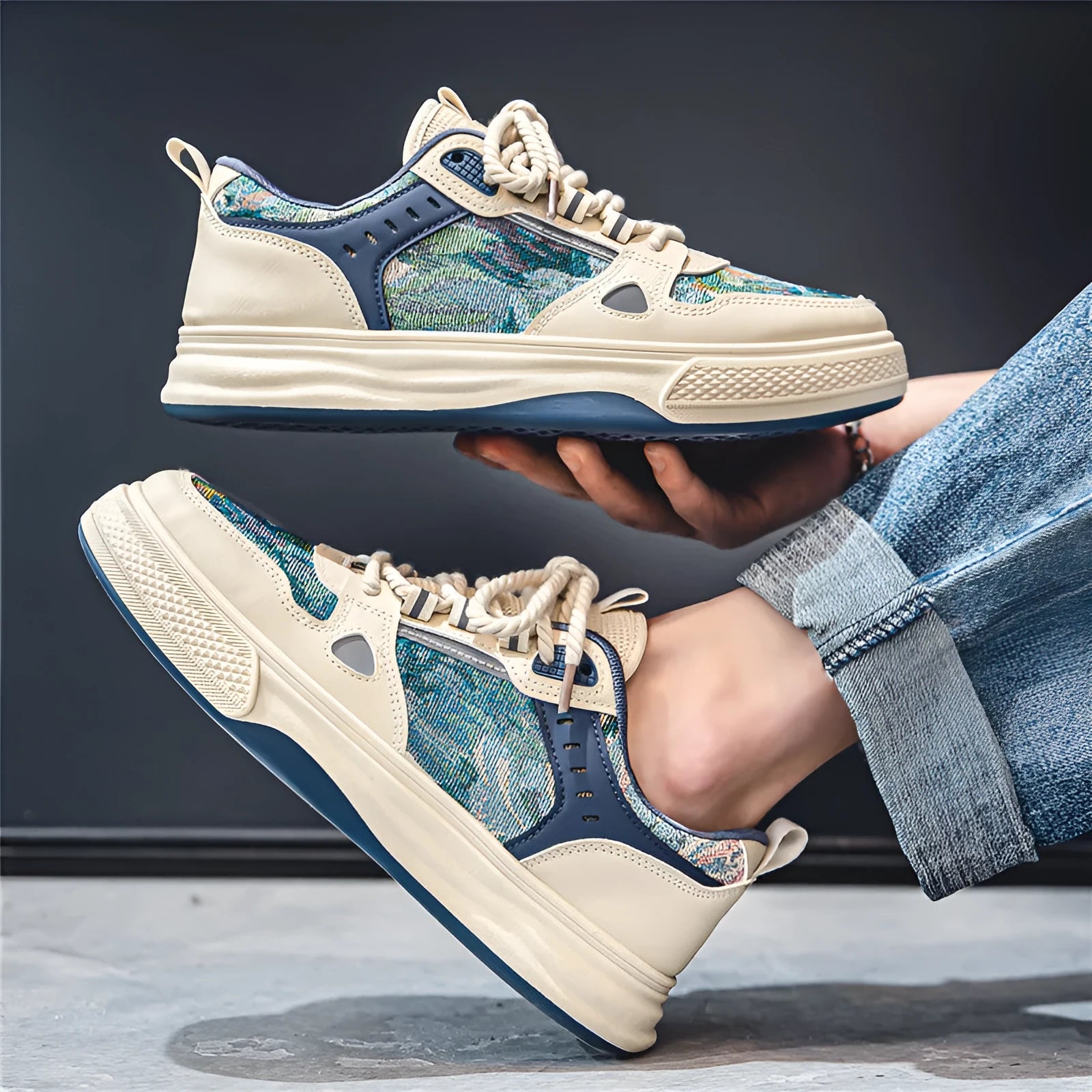 Men's canvas casual shoes in Milan green with flat heel and round toe