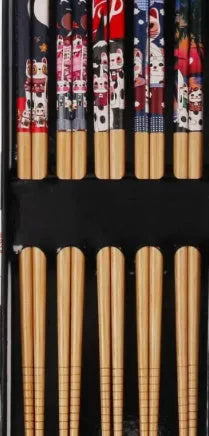 Japanese style bamboo chopsticks set with cartoon pattern, available in lucky cat or blue designs