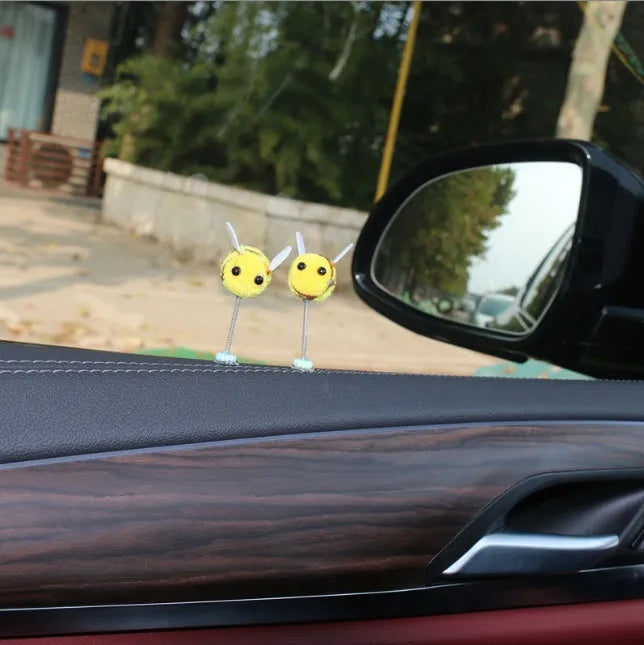 3x3cm cartoon bee car decoration with faux fur and swing spring design