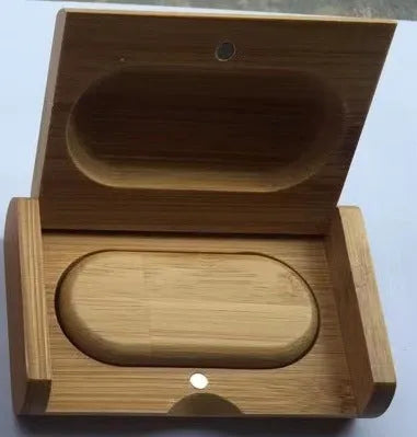 Wooden USB drive gift set with maple shell and storage box