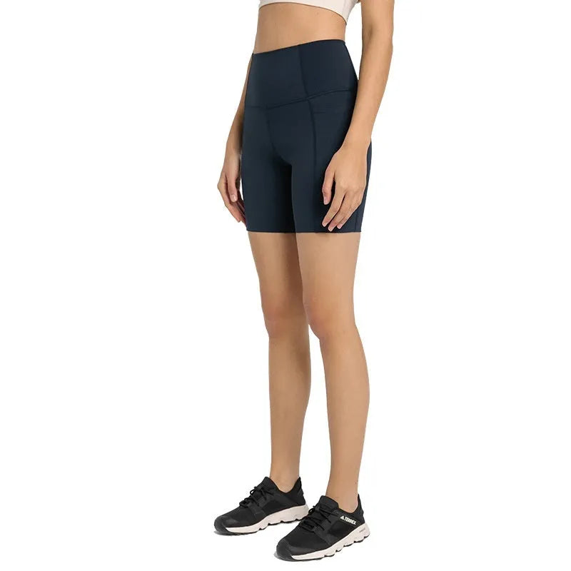 Women's solid colour super stretch sports shorts in waist-length fit for running