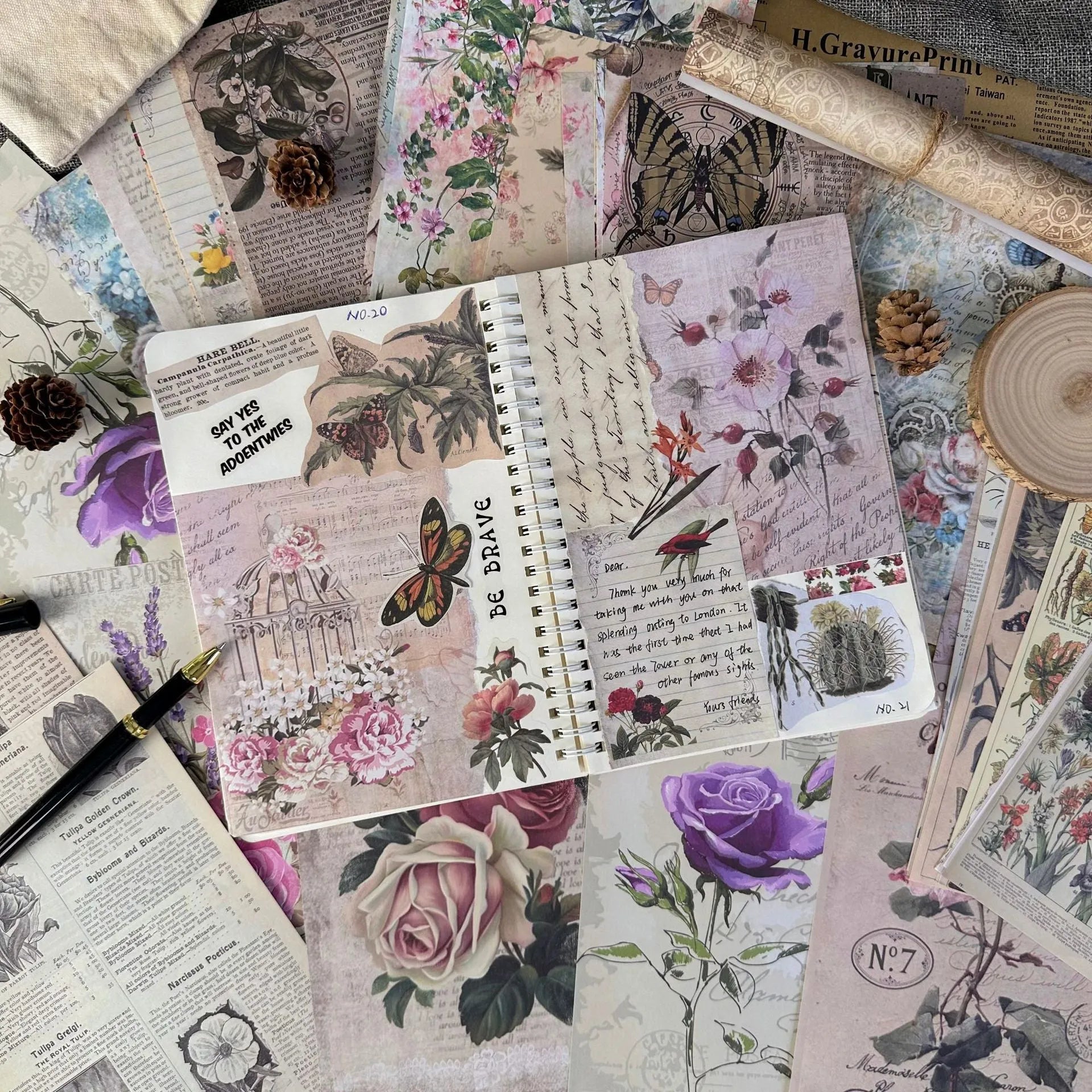 Pack of 30 retro-style scrapbook decoration papers with six different printed designs.