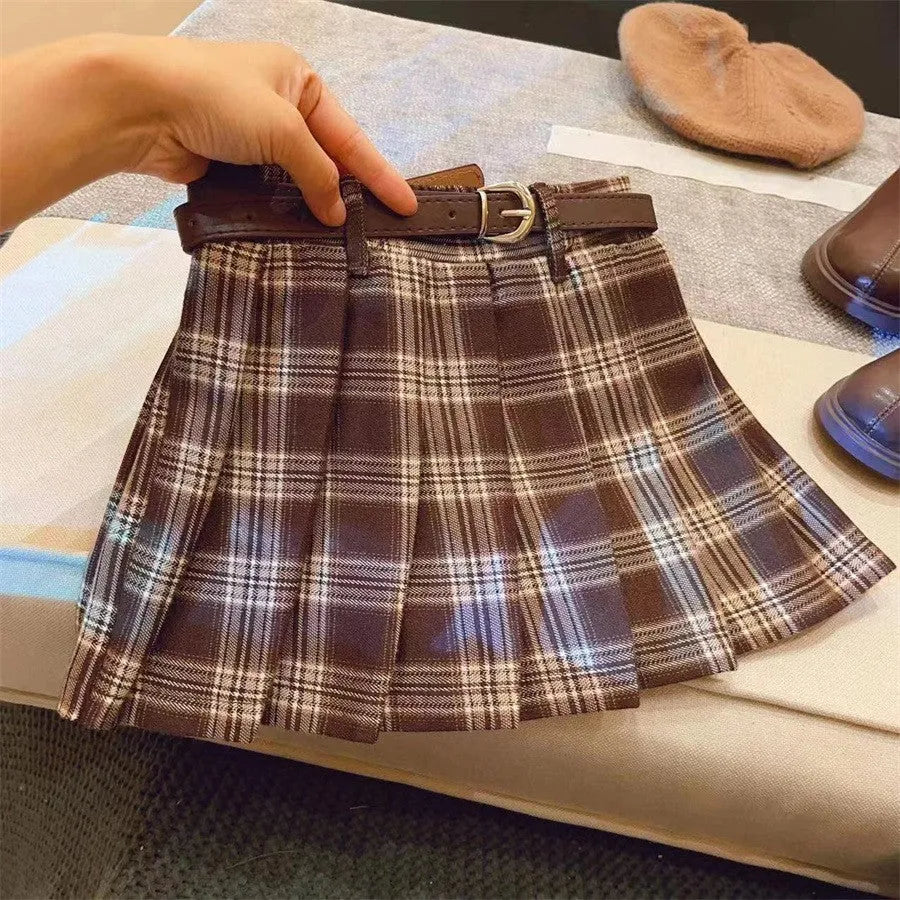 Children's plaid pleated skirt in A-line cut with cotton blend fabric
